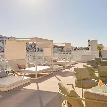 Indigo By Ihg (adults Only) ホテル 4*