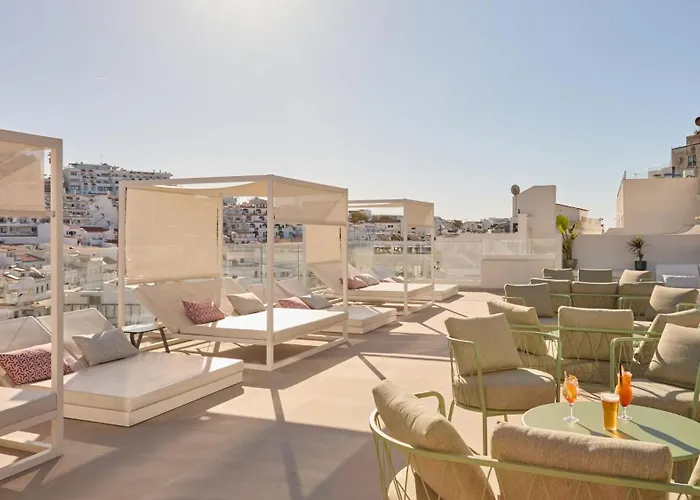 Indigo By Ihg (adults Only) ホテル 4*