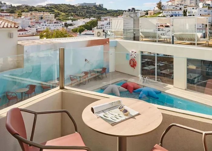 Indigo By Ihg (adults Only) ホテル