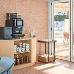Отель Indigo By Ihg (adults Only)