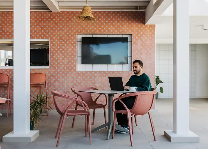 Indigo By Ihg (adults Only) فندق