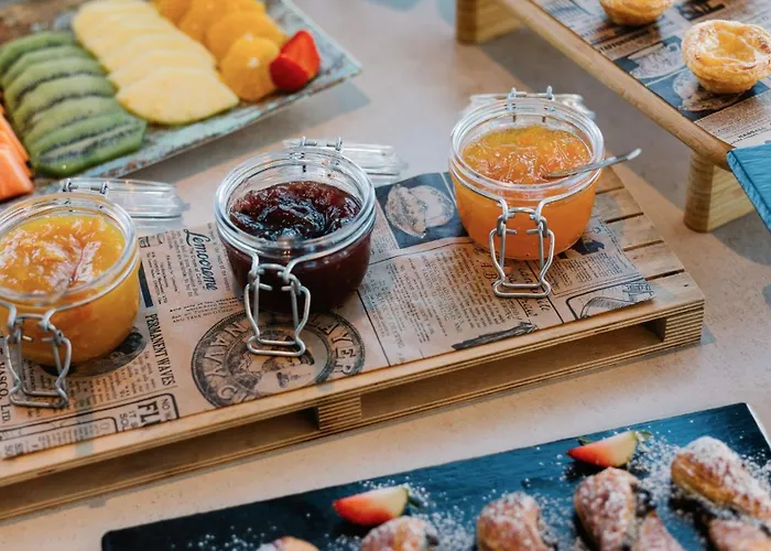 Indigo By Ihg (adults Only) فندق